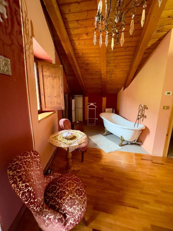 Quart De Lune - Boutique B&B Aosta Exterior photo